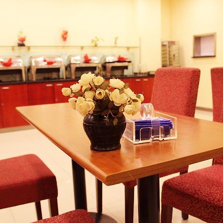 Hanting Hotel Shanghai South Railway Station Luoxiang Road Branch Екстериор снимка